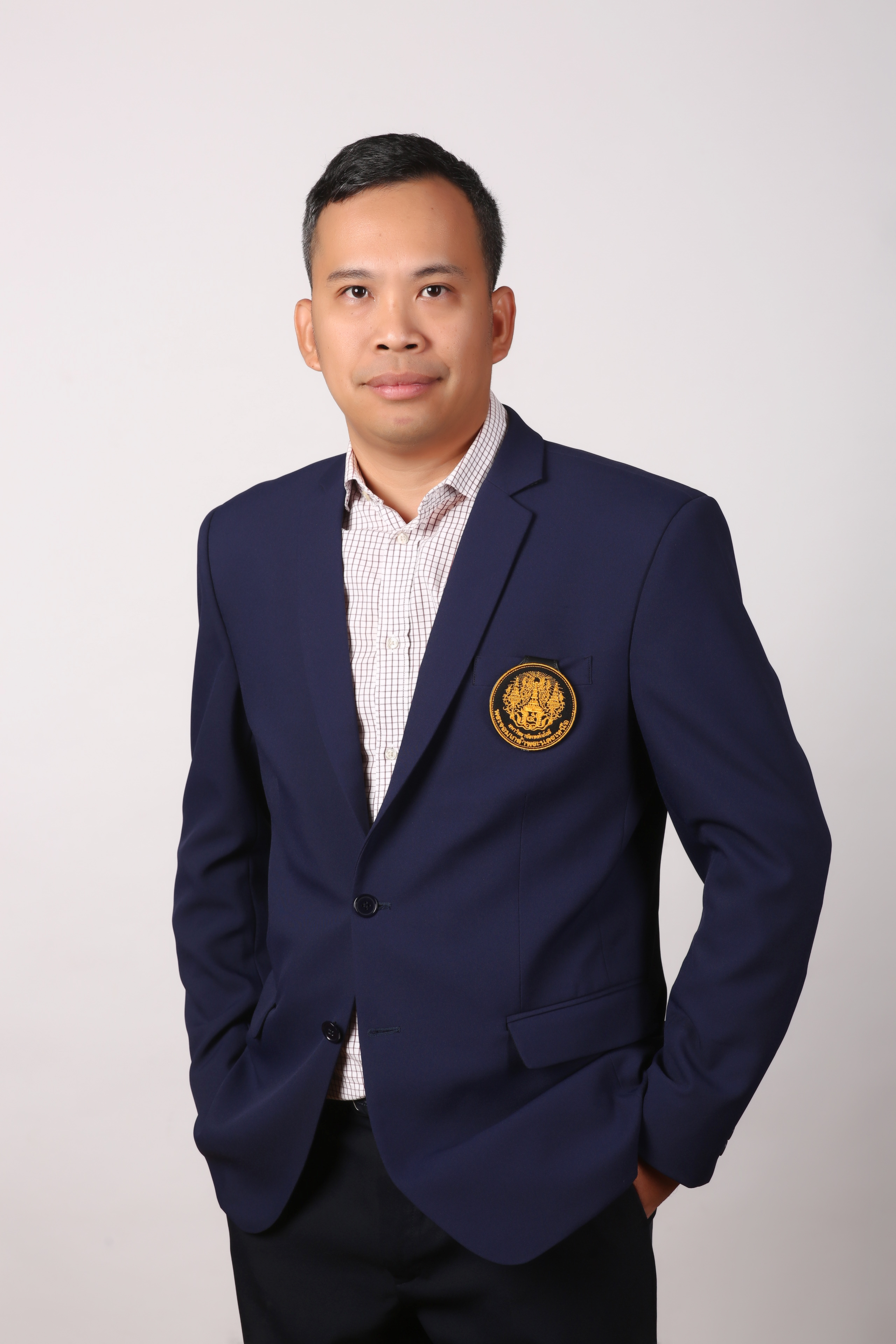 รองศาสตราจารย์ ดร.กัมปนาท เทียนน้อย